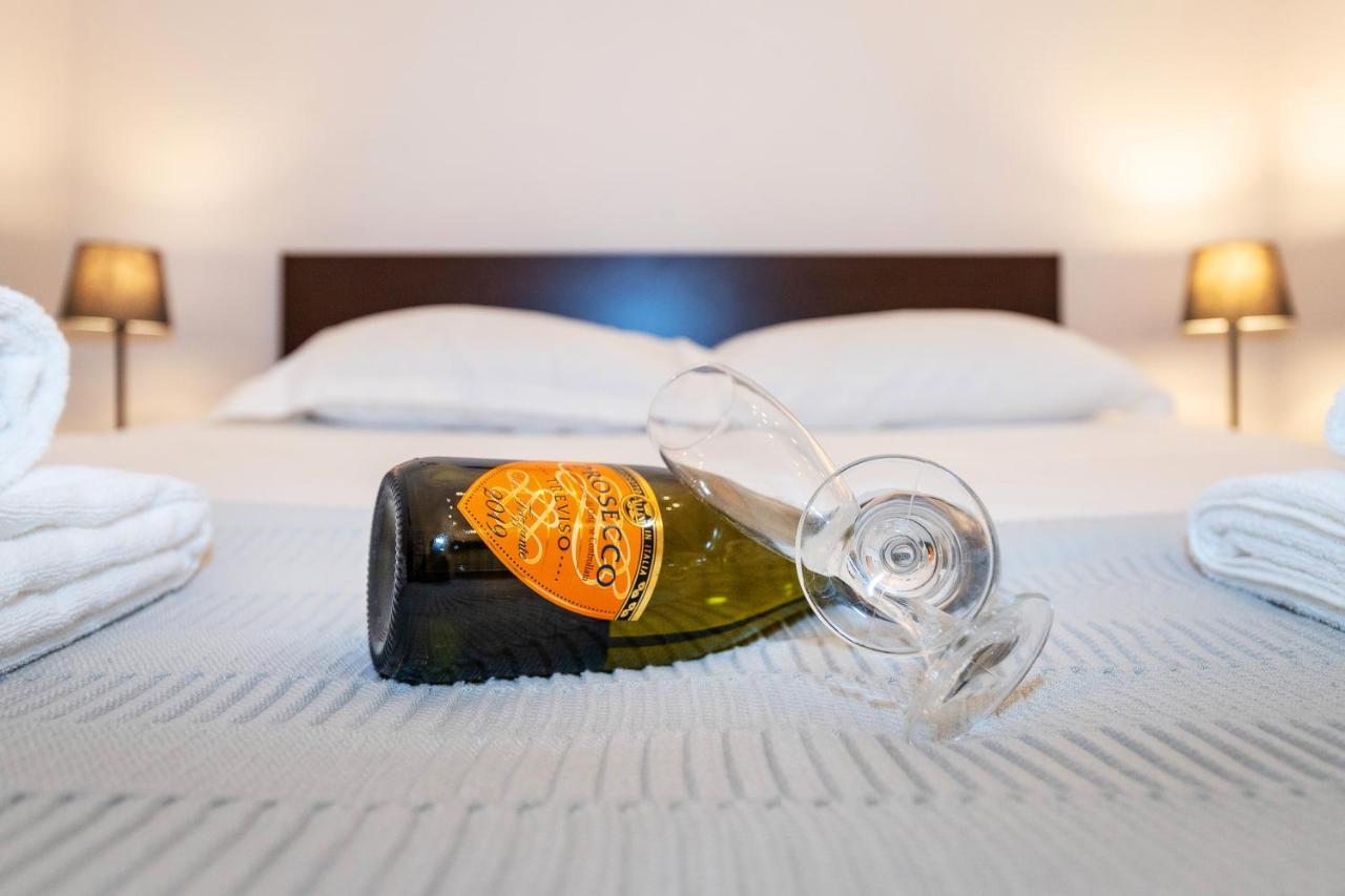 Stesicoro Exclusive Rooms CTA Exterior foto